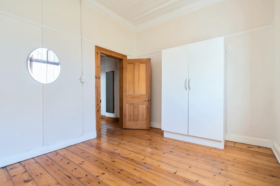 3 Bedroom Property for Sale in Sea Point Western Cape